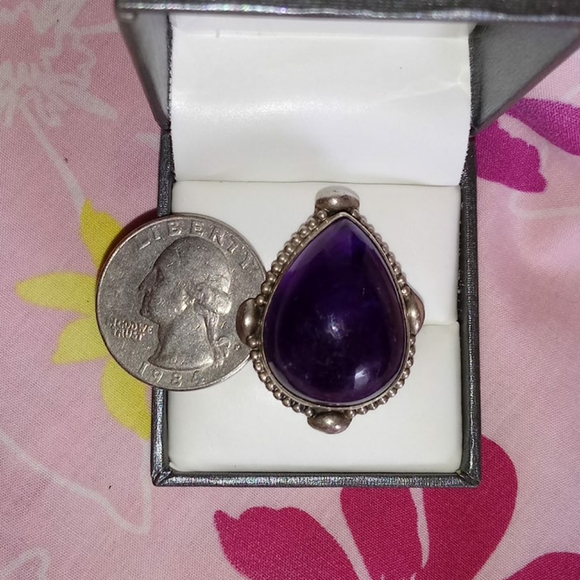 Ring - Picture 3 of 4